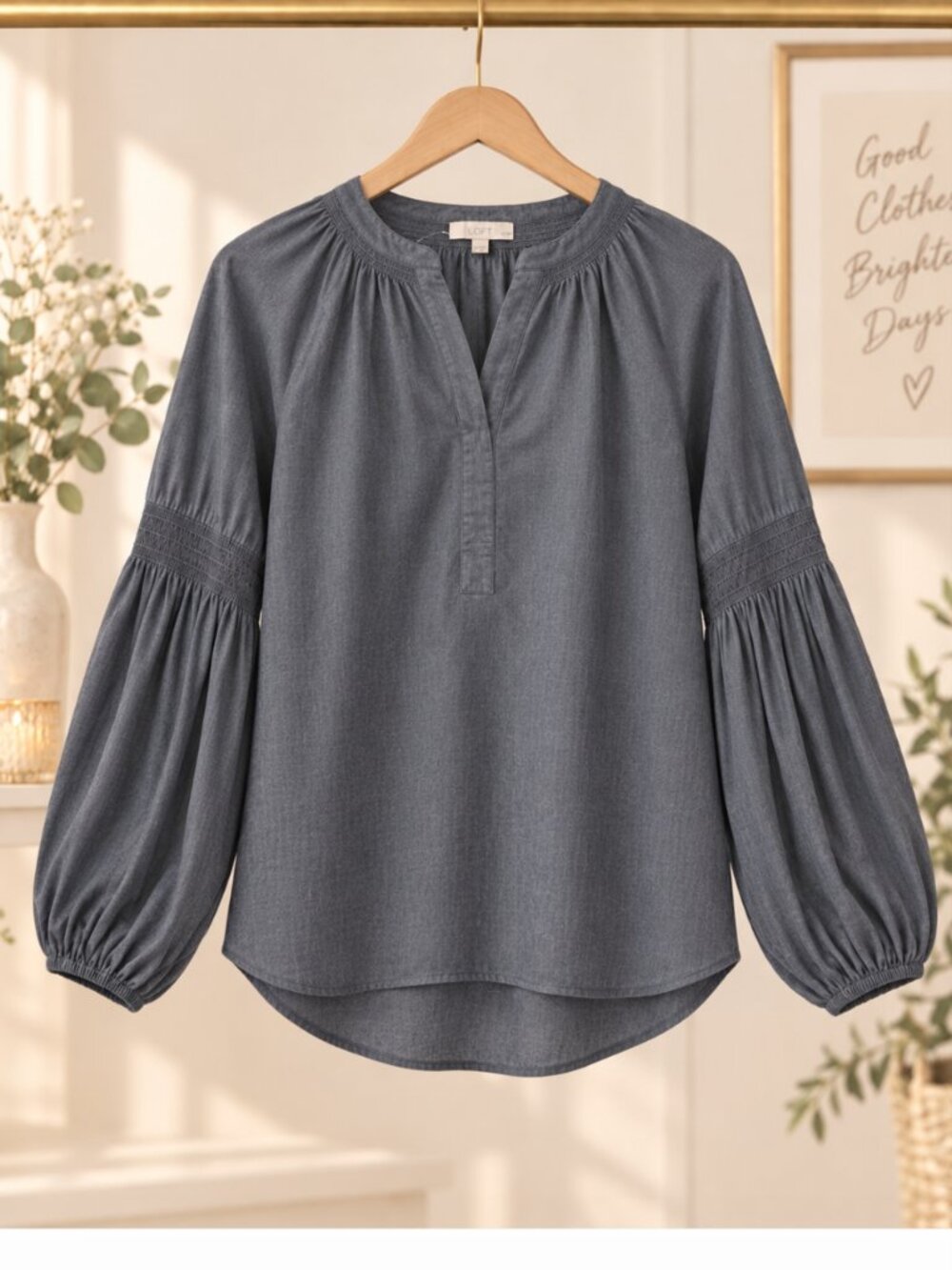 LOFT Gray Split Neck Balloon Sleeve Top - Size Small Petite